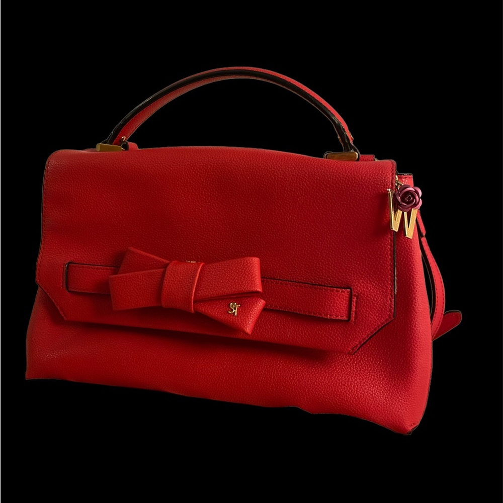 Samantha Thavasa Red Calf Leather Shoulder Bag with removable belt